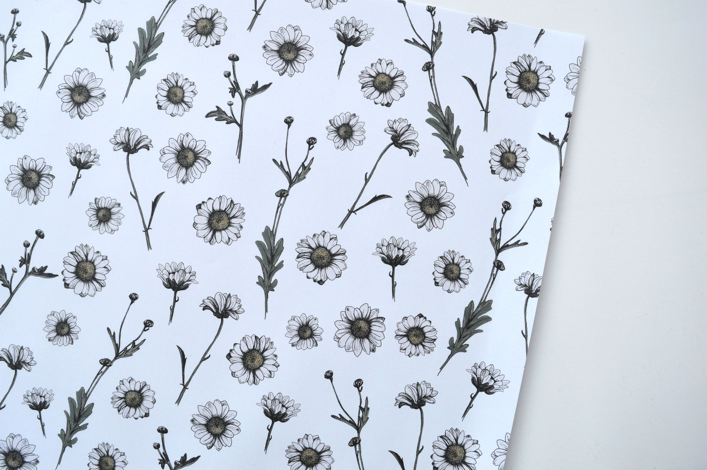 daisy wrapping paper